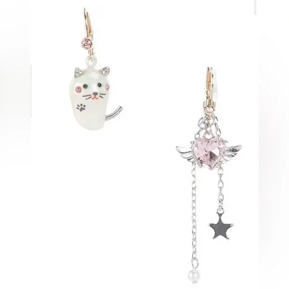 BETSEY JOHNSON SET Pearl Critters Cat Kitten Necklace & Mismatched Earrings NWT